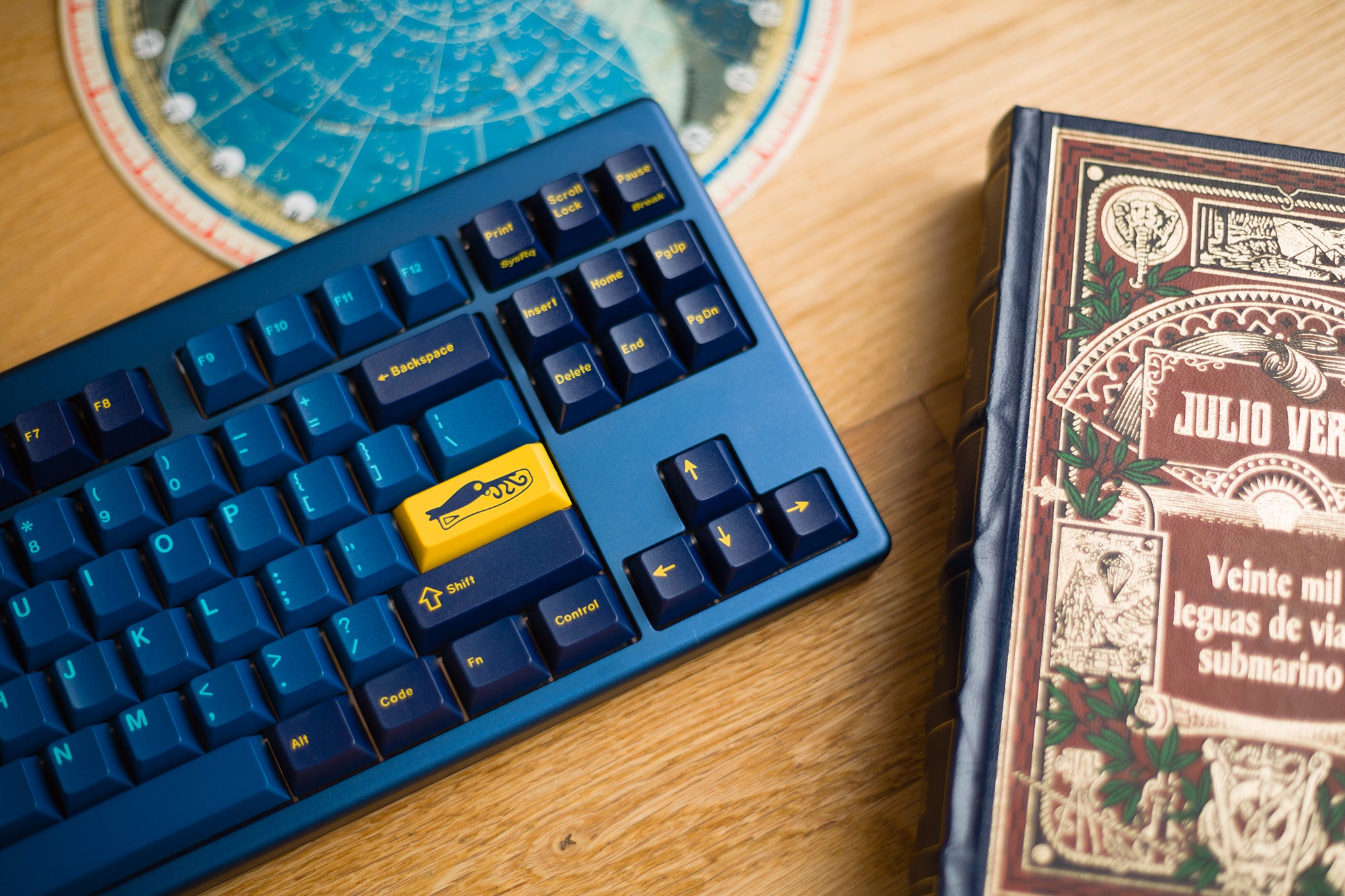 キーボード GMK Nautilus 2 GMK Nautilus 2 w/ Holy Panda - YouTube